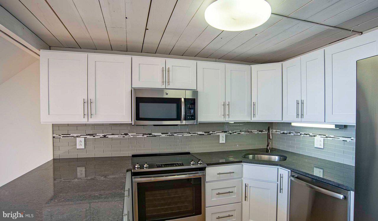 2300 WALNUT STREET Unit: 1B-615
