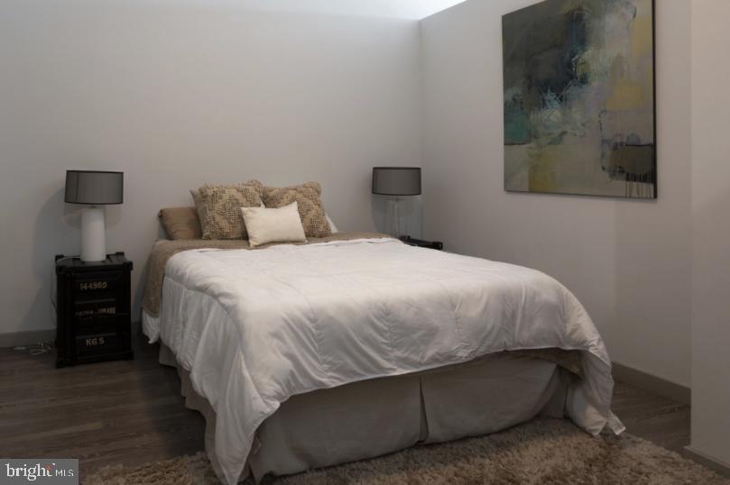 1125 SANSOM STREET Unit: 2B-304