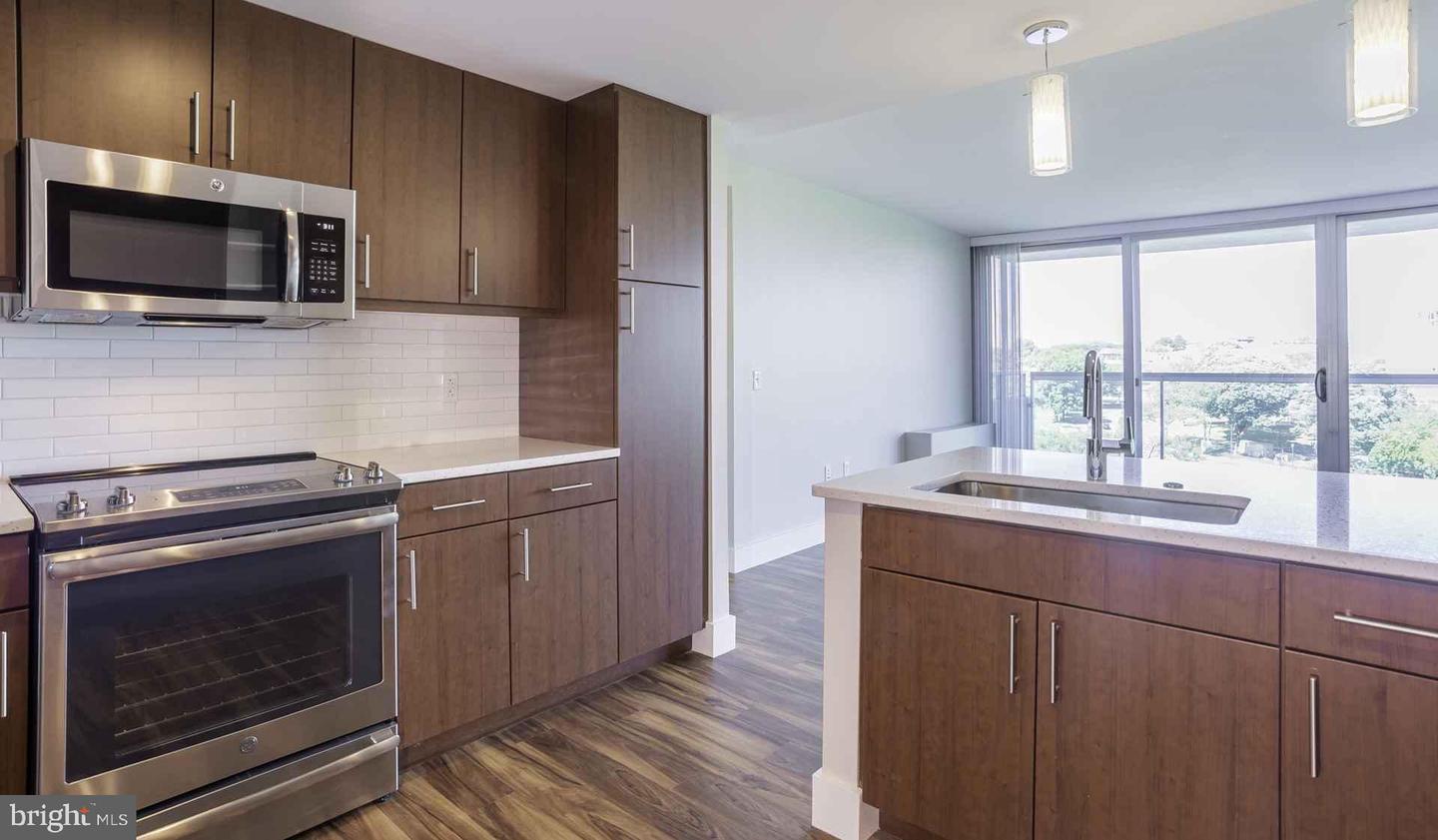 2200 BENJAMIN FRANKLIN PARKWAY Unit: 2B-W1715