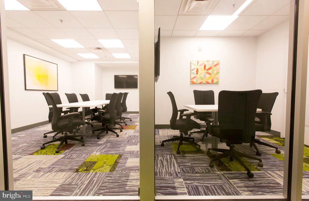 42 S 15TH STREET Unit: 2B-1508