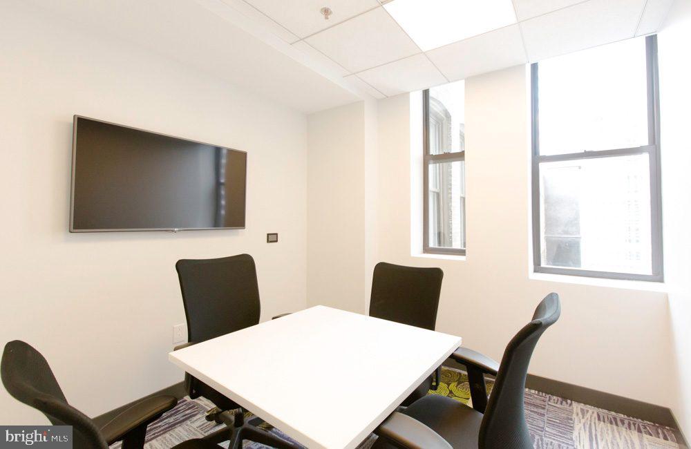 42 S 15TH STREET Unit: 2B-1508