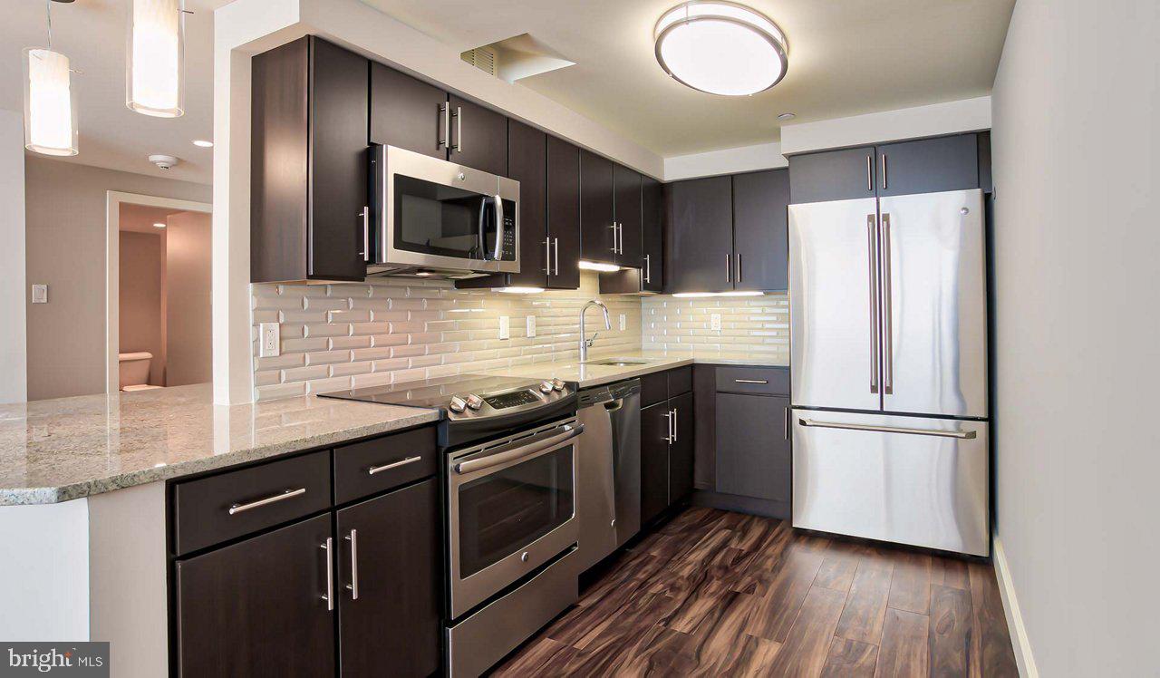 1815 JOHN F KENNEDY BOULEVARD Unit: 1B-1808