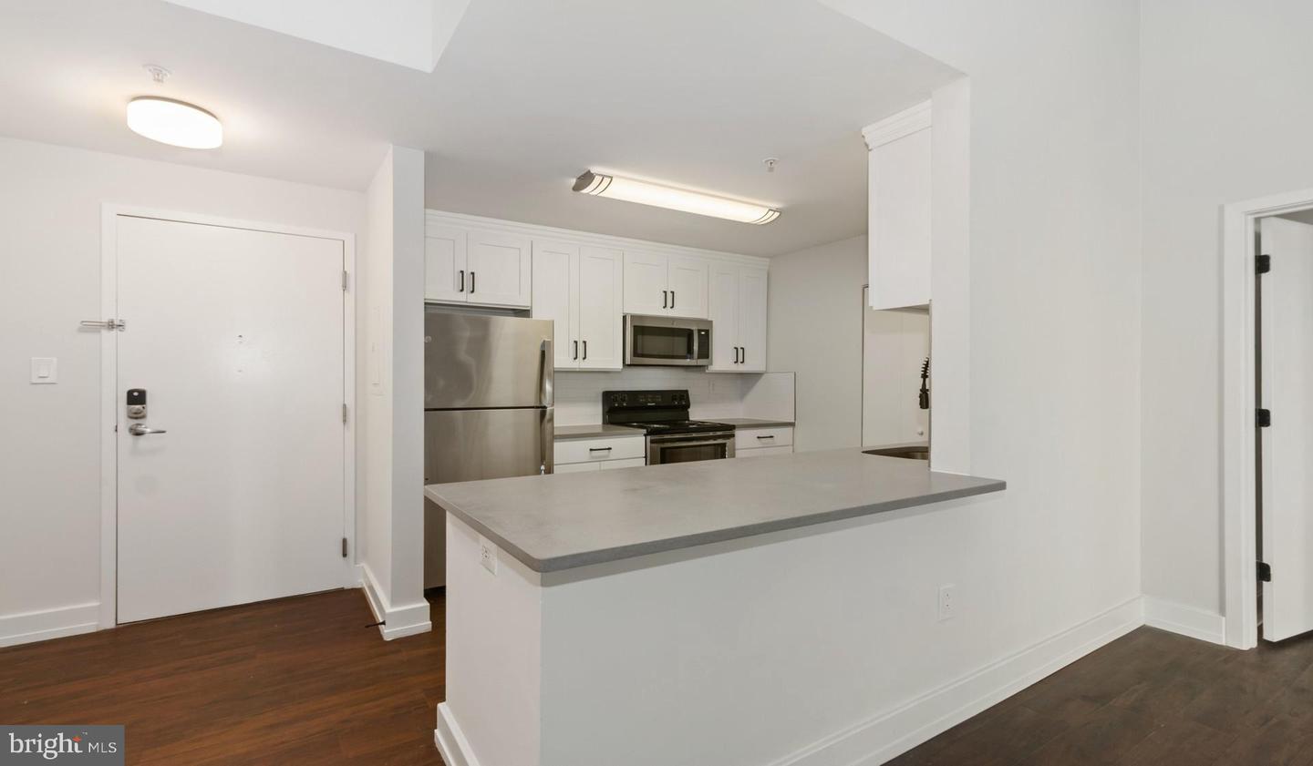 3131 WALNUT STREET Unit: 2B-543