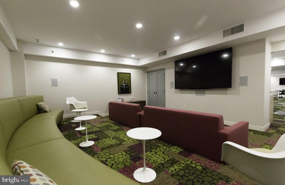 42 S 15TH STREET Unit: 0B-1011