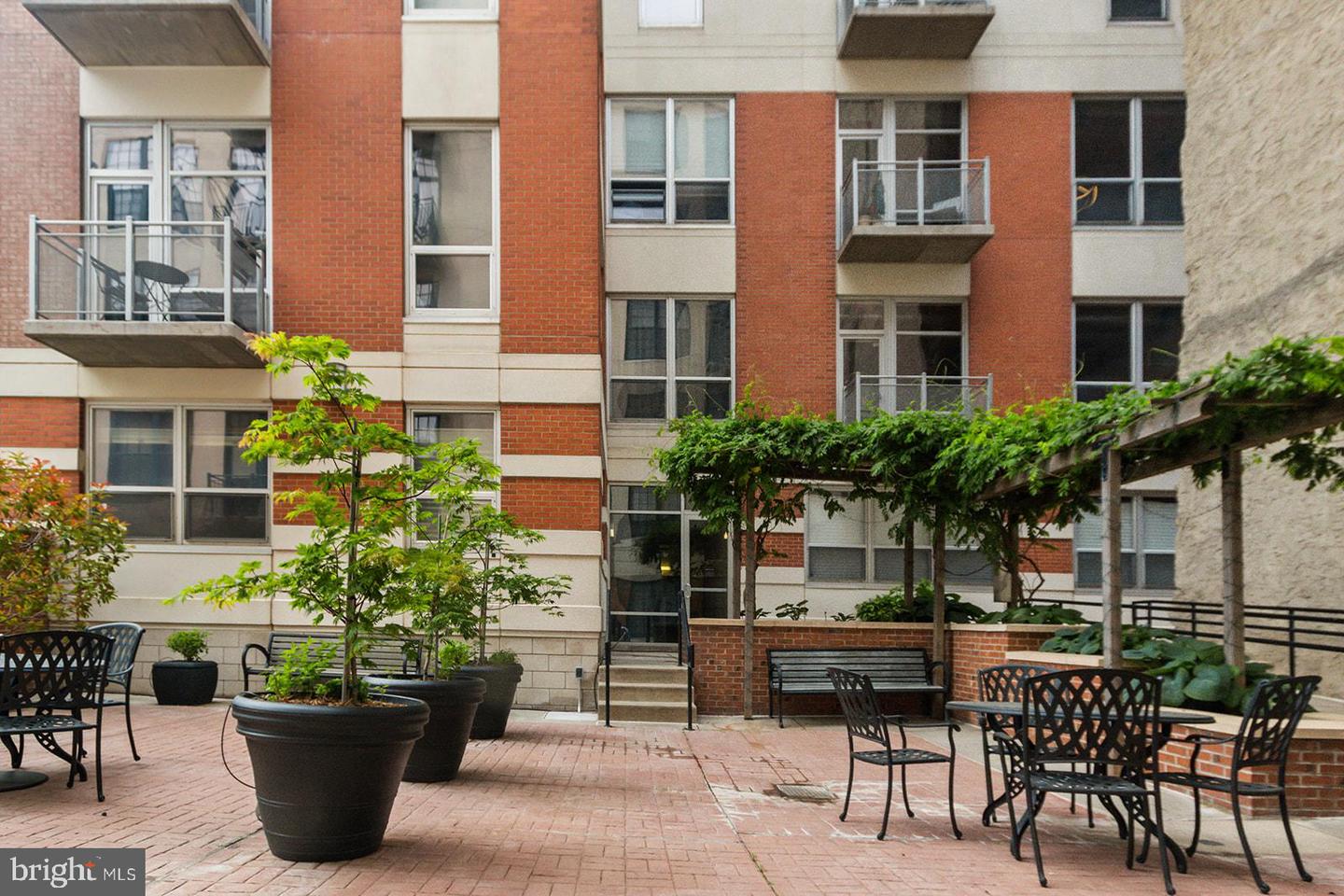 113 N BREAD STREET Unit: 3H6