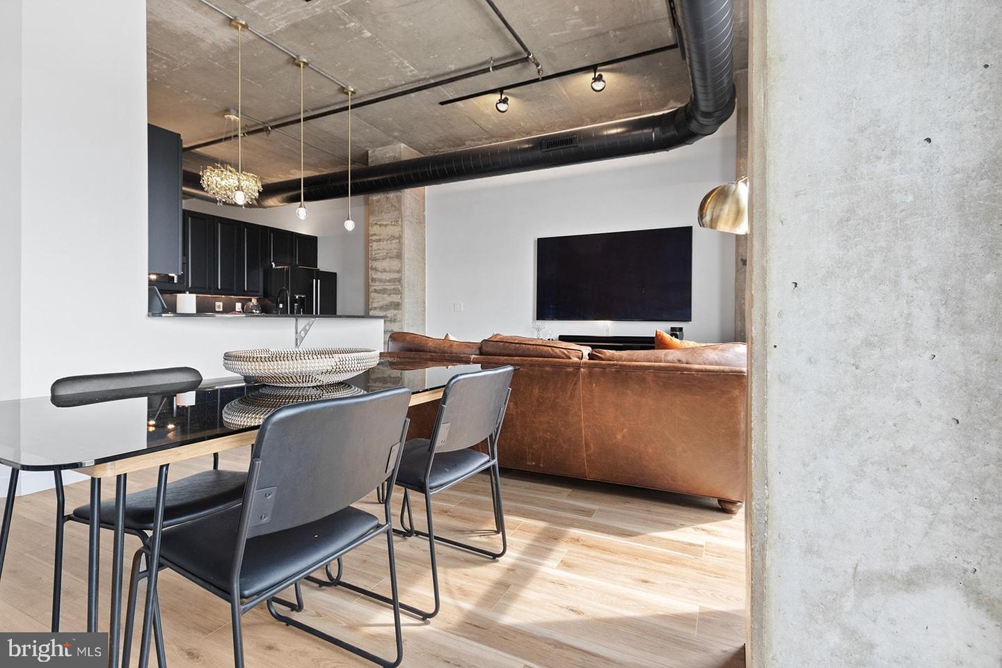 113 N BREAD STREET Unit: 3H6