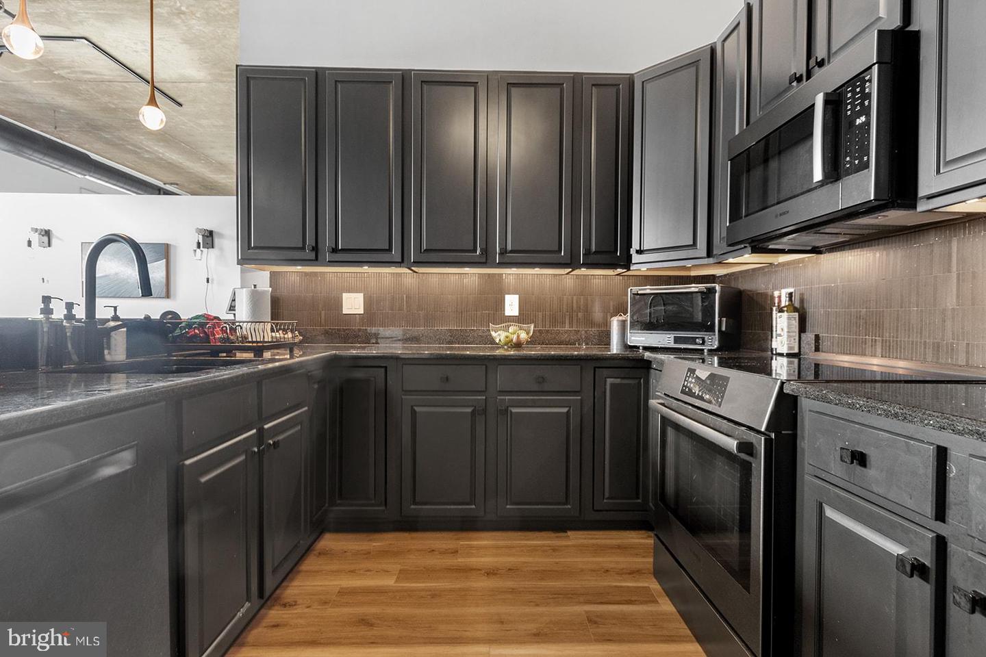 113 N BREAD STREET Unit: 3H6