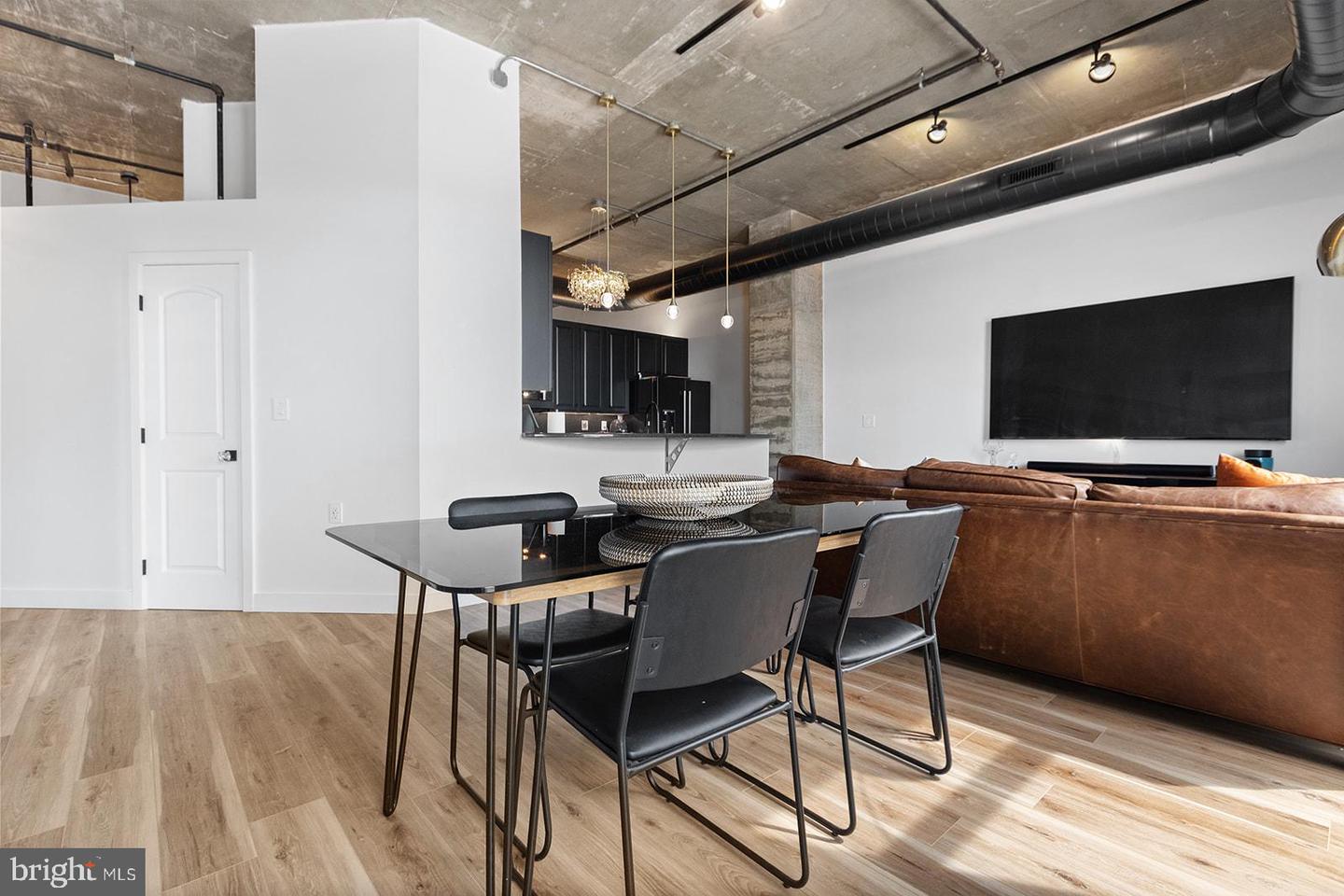 113 N BREAD STREET Unit: 3H6