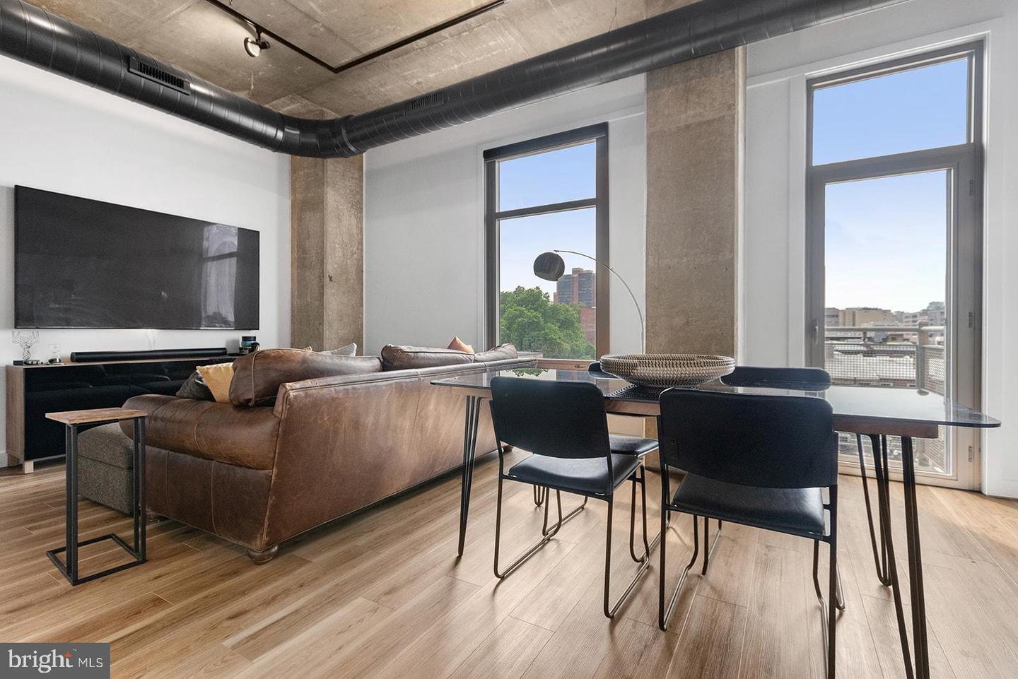 113 N BREAD STREET Unit: 3H6