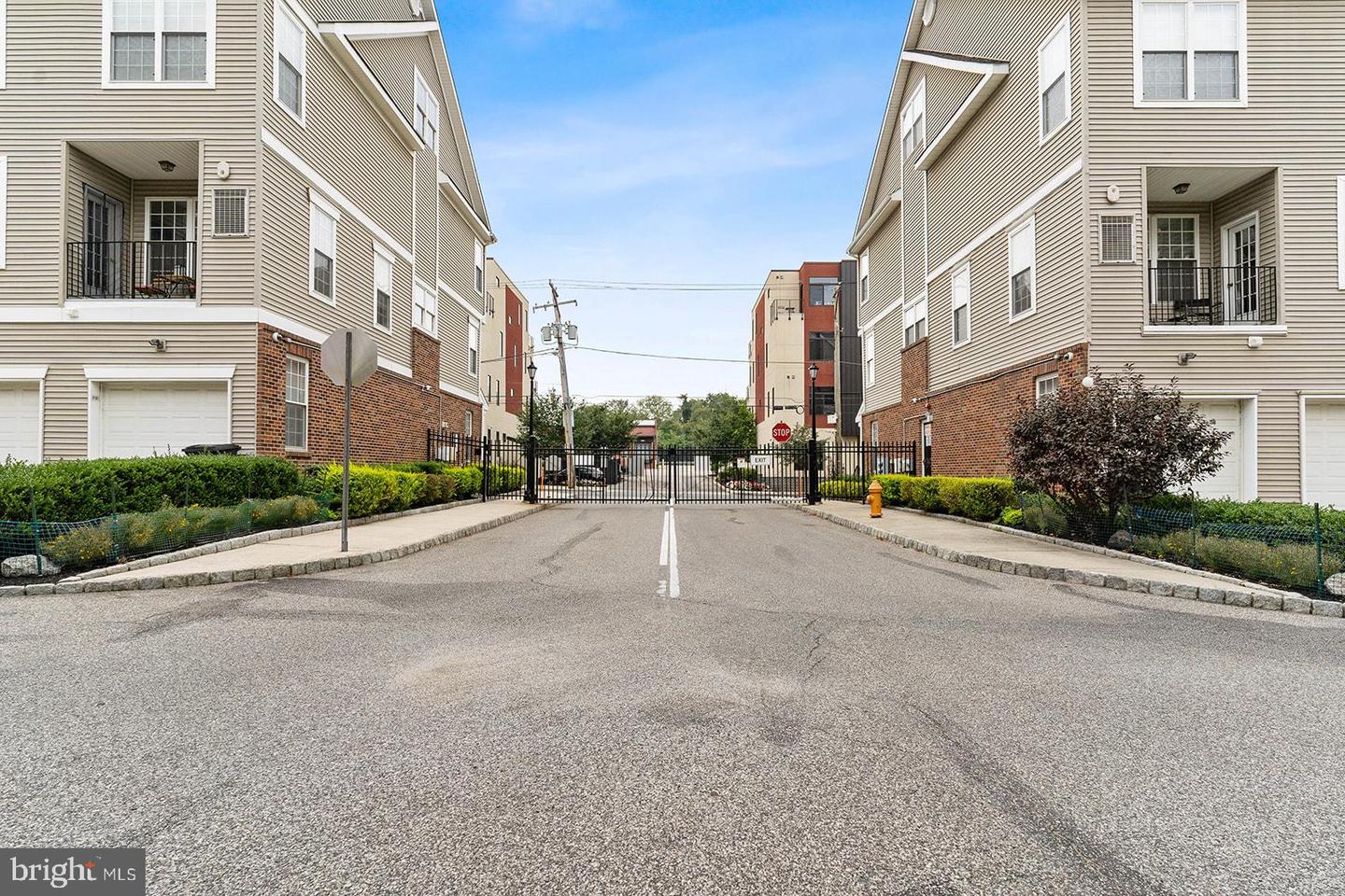 3119 W THOMPSON STREET