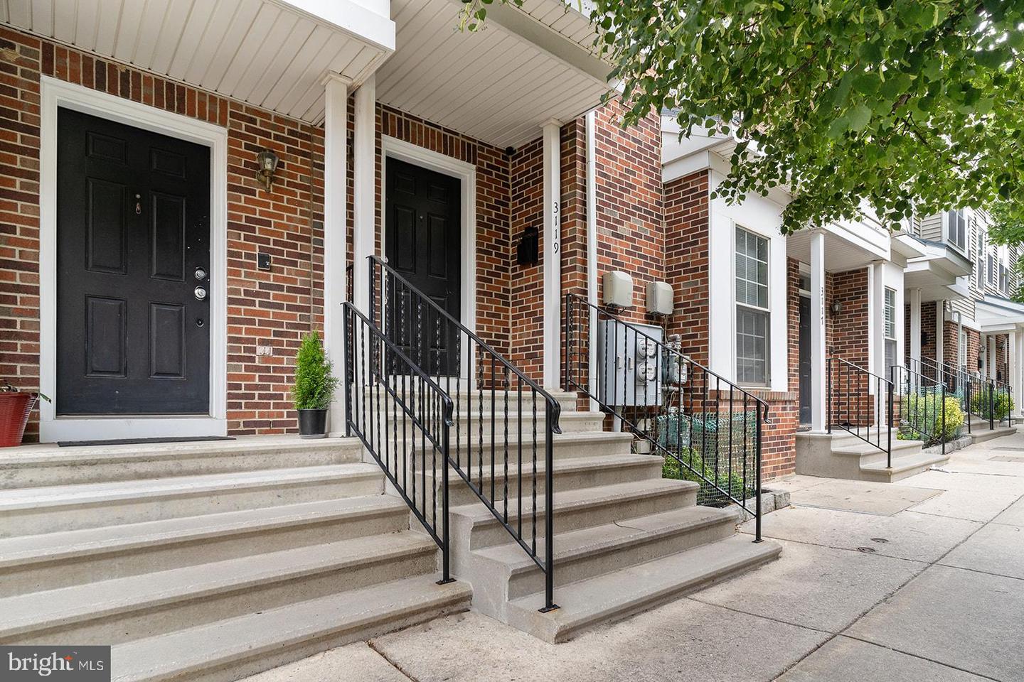 3119 W THOMPSON STREET