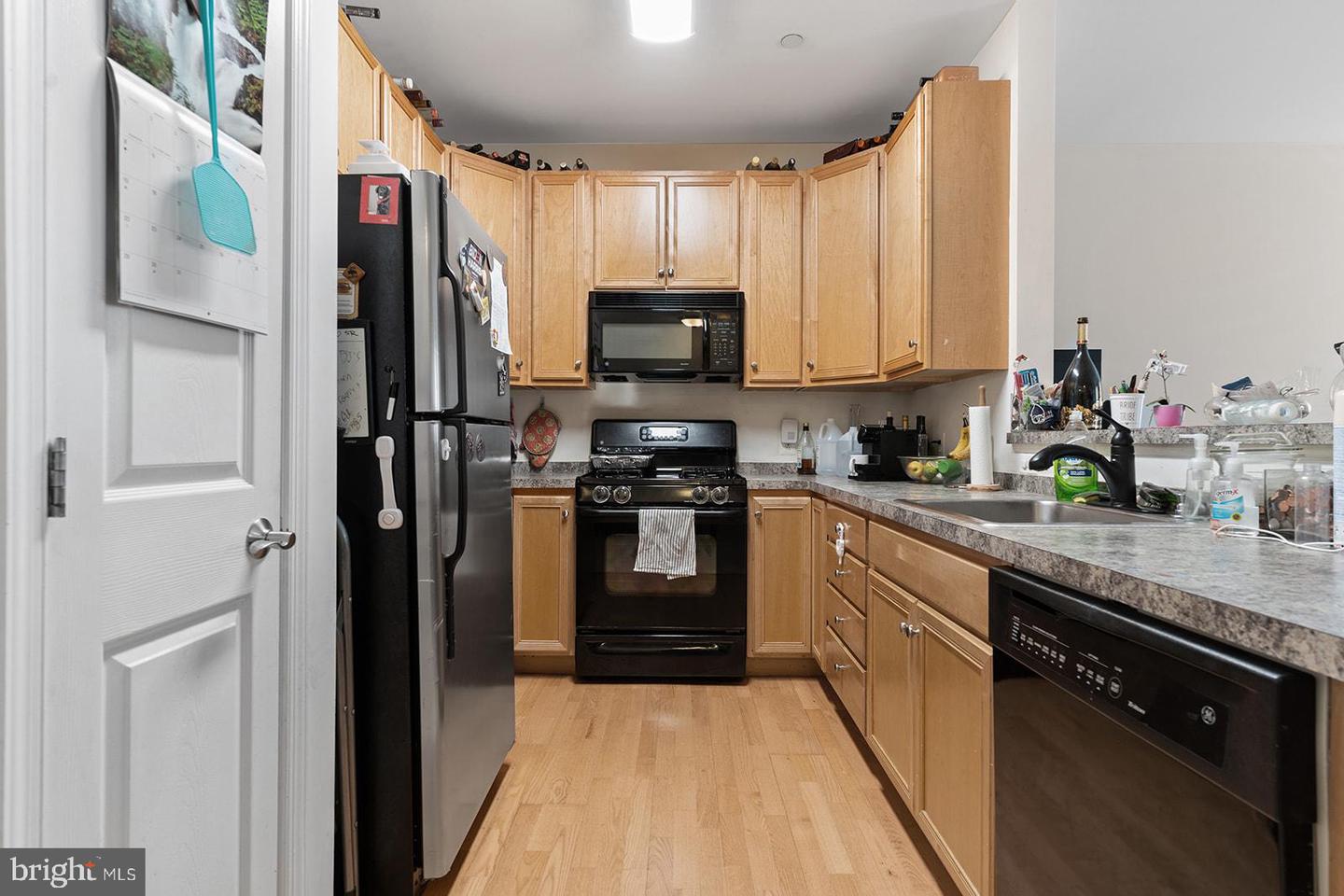 3119 W THOMPSON STREET