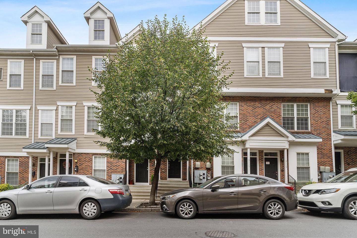 3119 W THOMPSON STREET