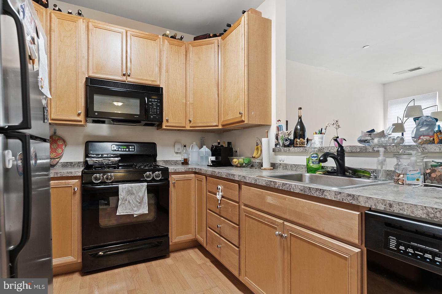 3119 W THOMPSON STREET