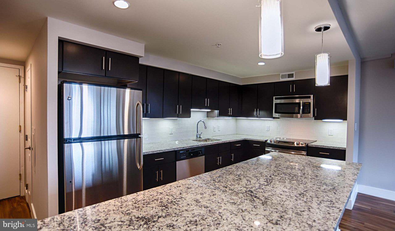 1815 JOHN F KENNEDY BOULEVARD Unit: 3B-2812