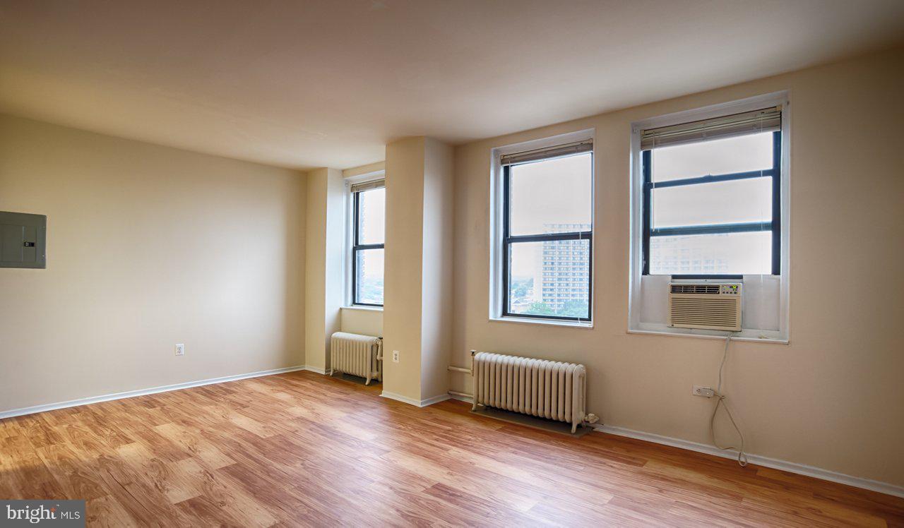 3900 CHESTNUT STREET Unit: 0B-406