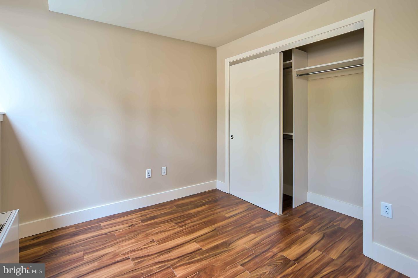 2200 BENJAMIN FRANKLIN PARKWAY Unit: 1B-N1907