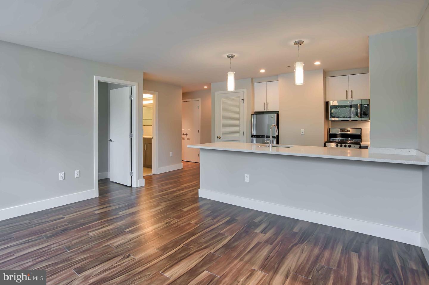 2200 BENJAMIN FRANKLIN PARKWAY Unit: 1B-N1907