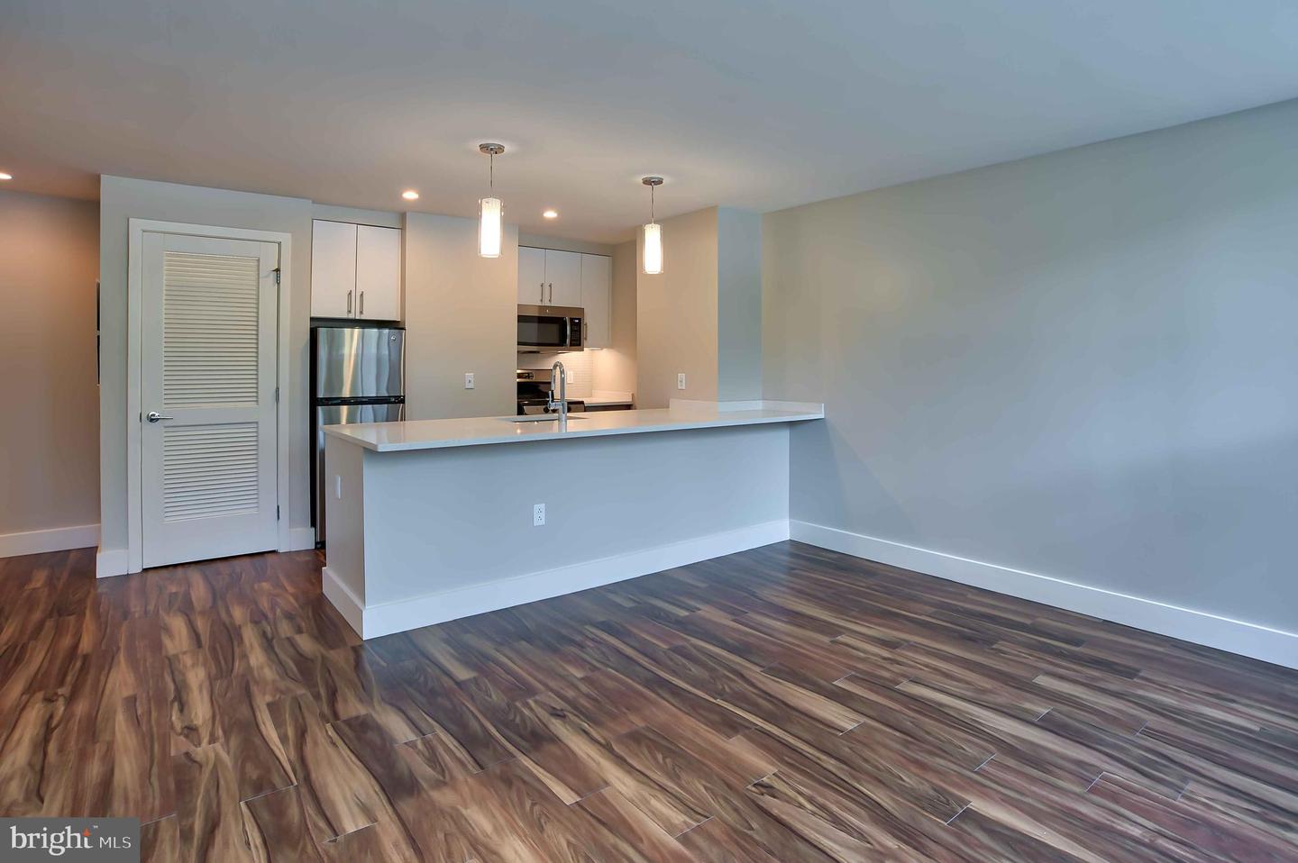 2200 BENJAMIN FRANKLIN PARKWAY Unit: 1B-N1907