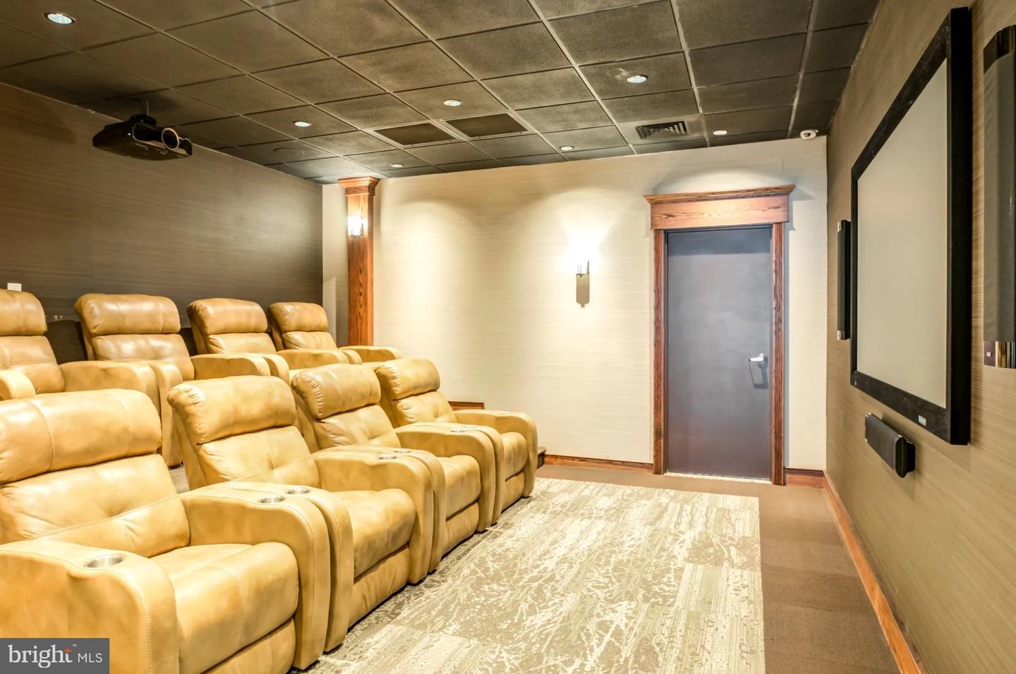 1500 LOCUST STREET Unit: 2B-2913