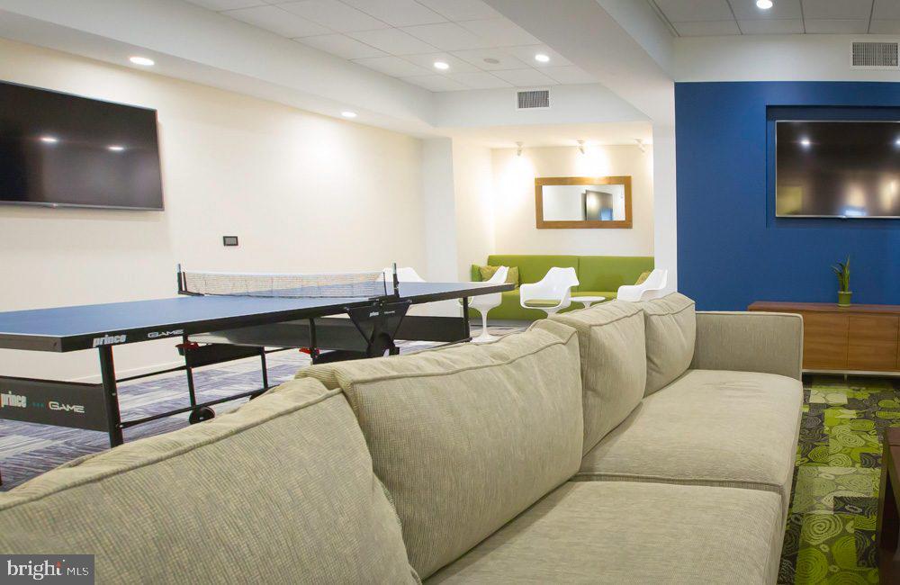 42 S 15TH STREET Unit: 2B-0507