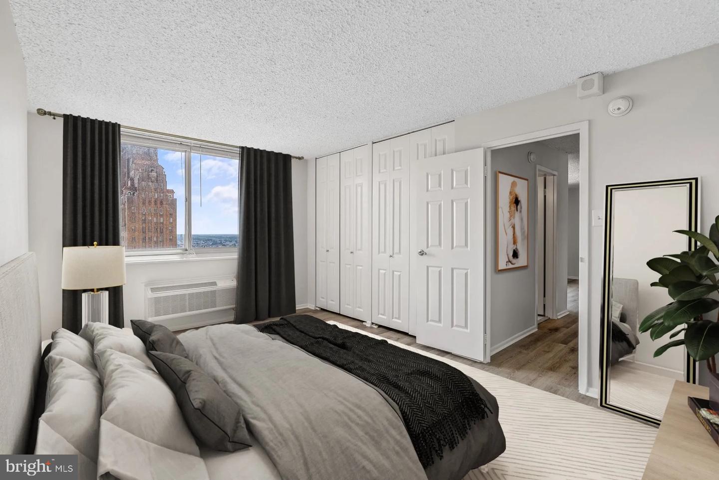 1500 LOCUST STREET Unit: 1B-4317