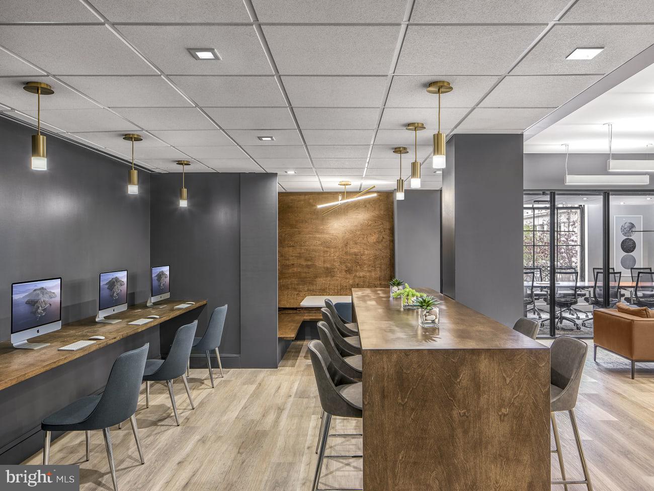 834 CHESTNUT STREET Unit: 1B-1231