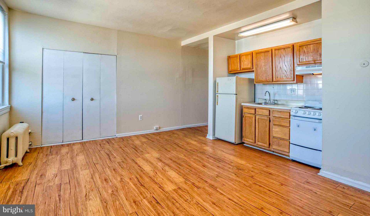 3900 CHESTNUT STREET Unit: 0B-702