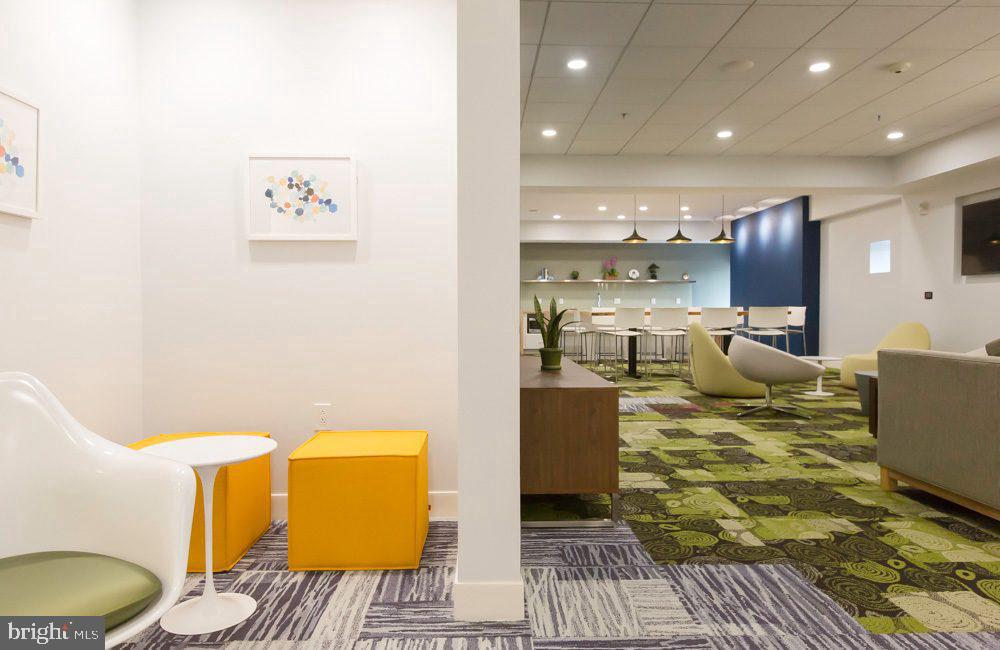 42 S 15TH STREET Unit: 0B-0712