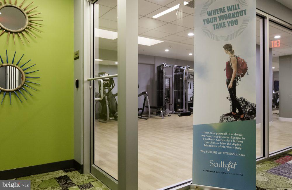 42 S 15TH STREET Unit: 1B-1303