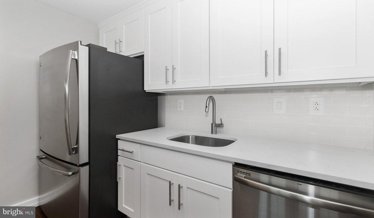 201 S 25TH STREET Unit: 1B-227