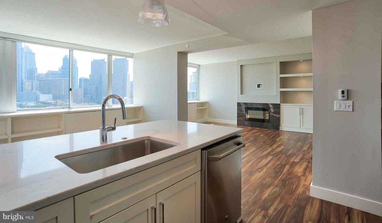 2200 BENJAMIN FRANKLIN PARKWAY Unit: 1B-S1801
