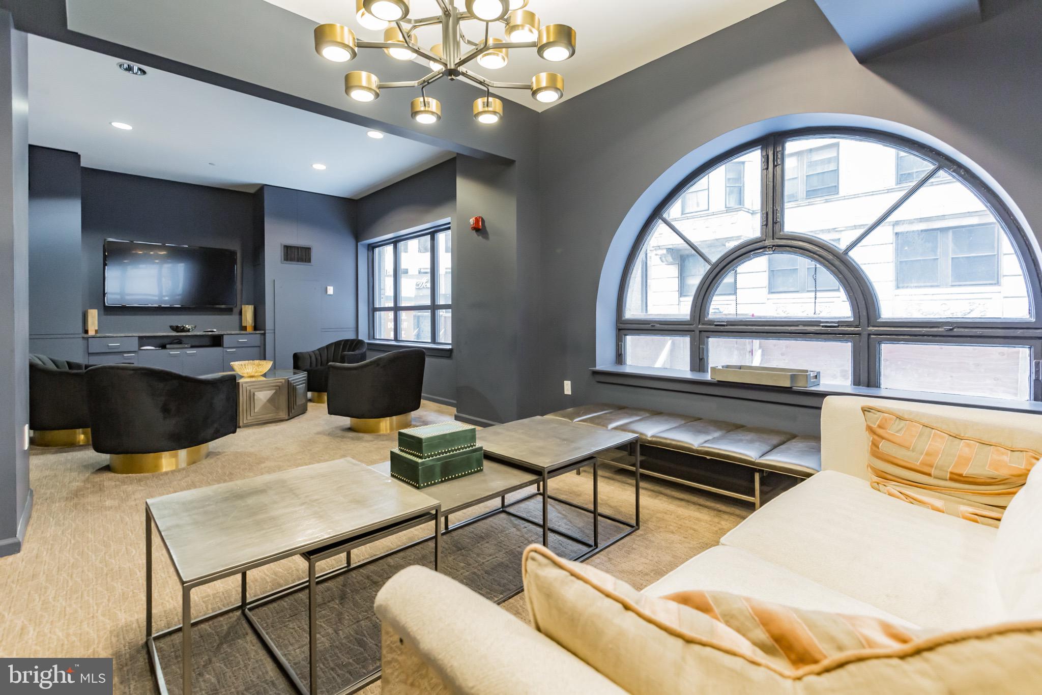 1425 LOCUST STREET Unit: 17B