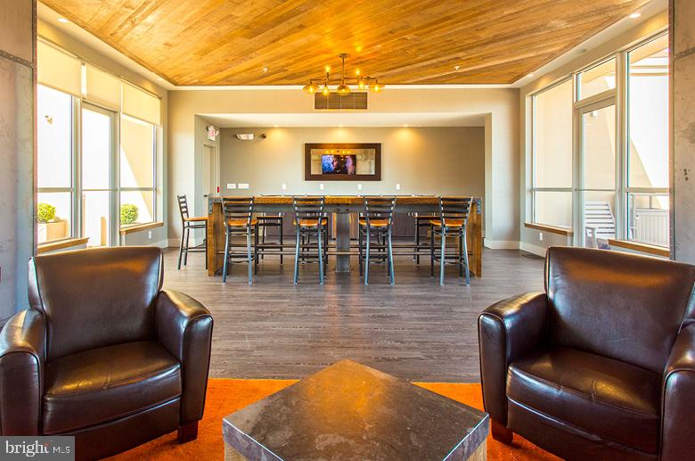 2121 MARKET STREET Unit: 809