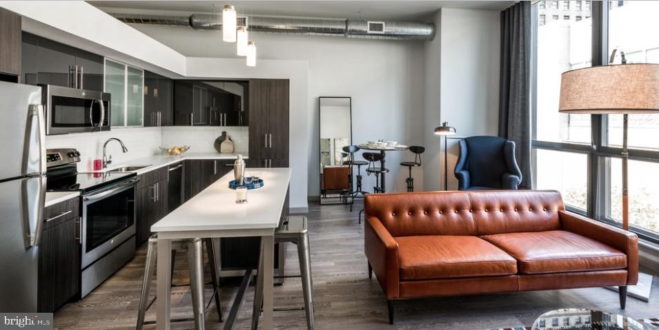 1125 SANSOM STREET Unit: 1B-416