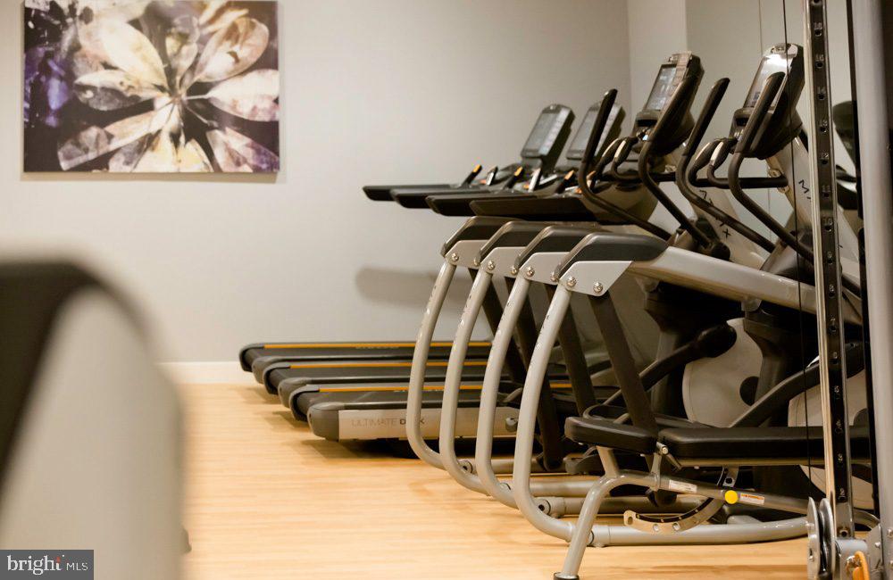 42 S 15TH STREET Unit: 1B-1406