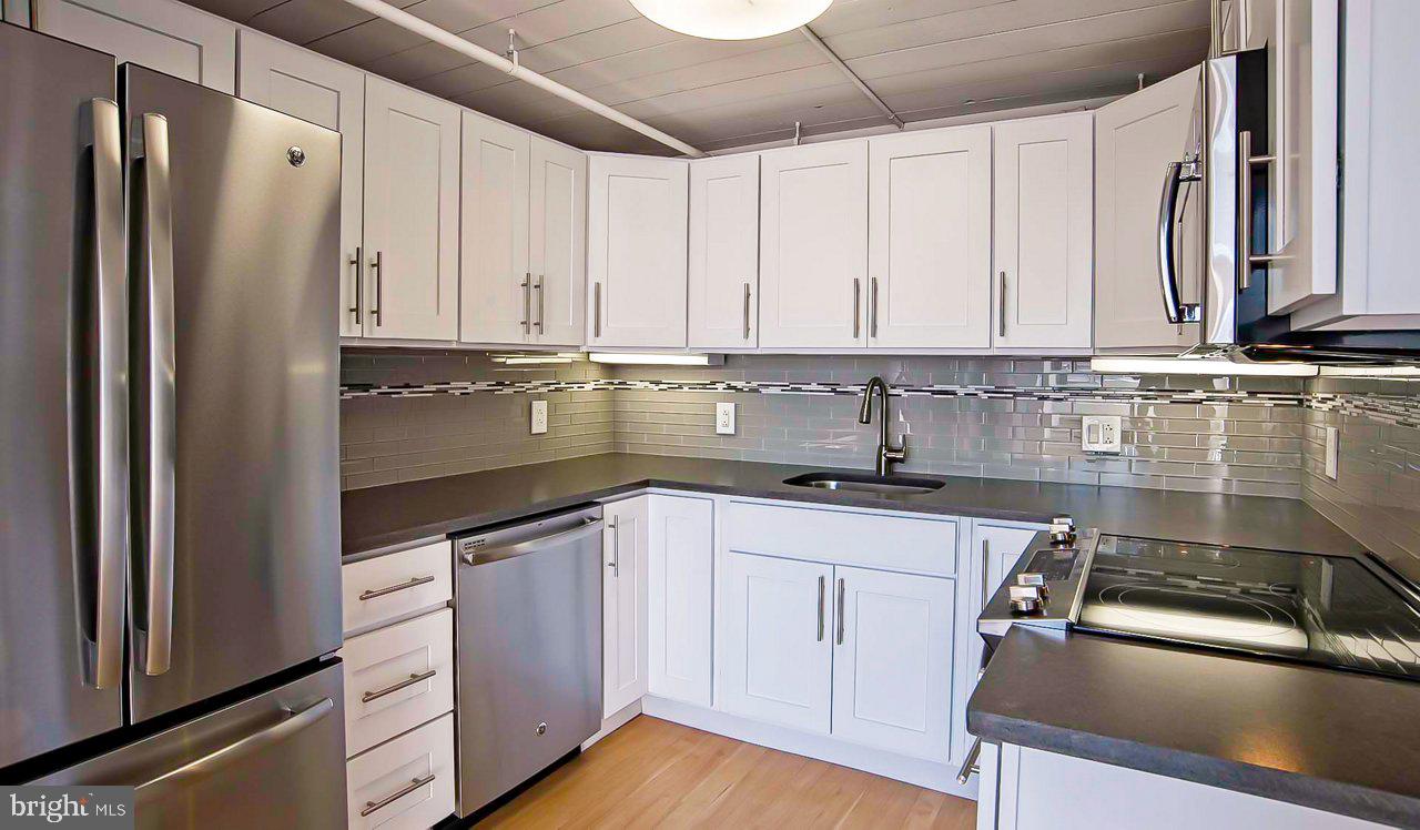 2300 WALNUT STREET Unit: 1B-324