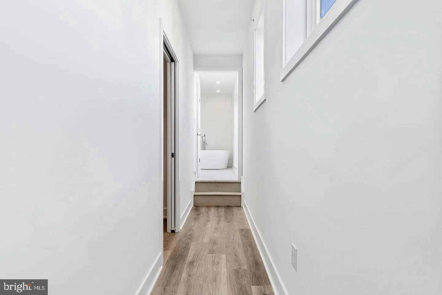2001 E CUMBERLAND STREET Unit: B UNIT