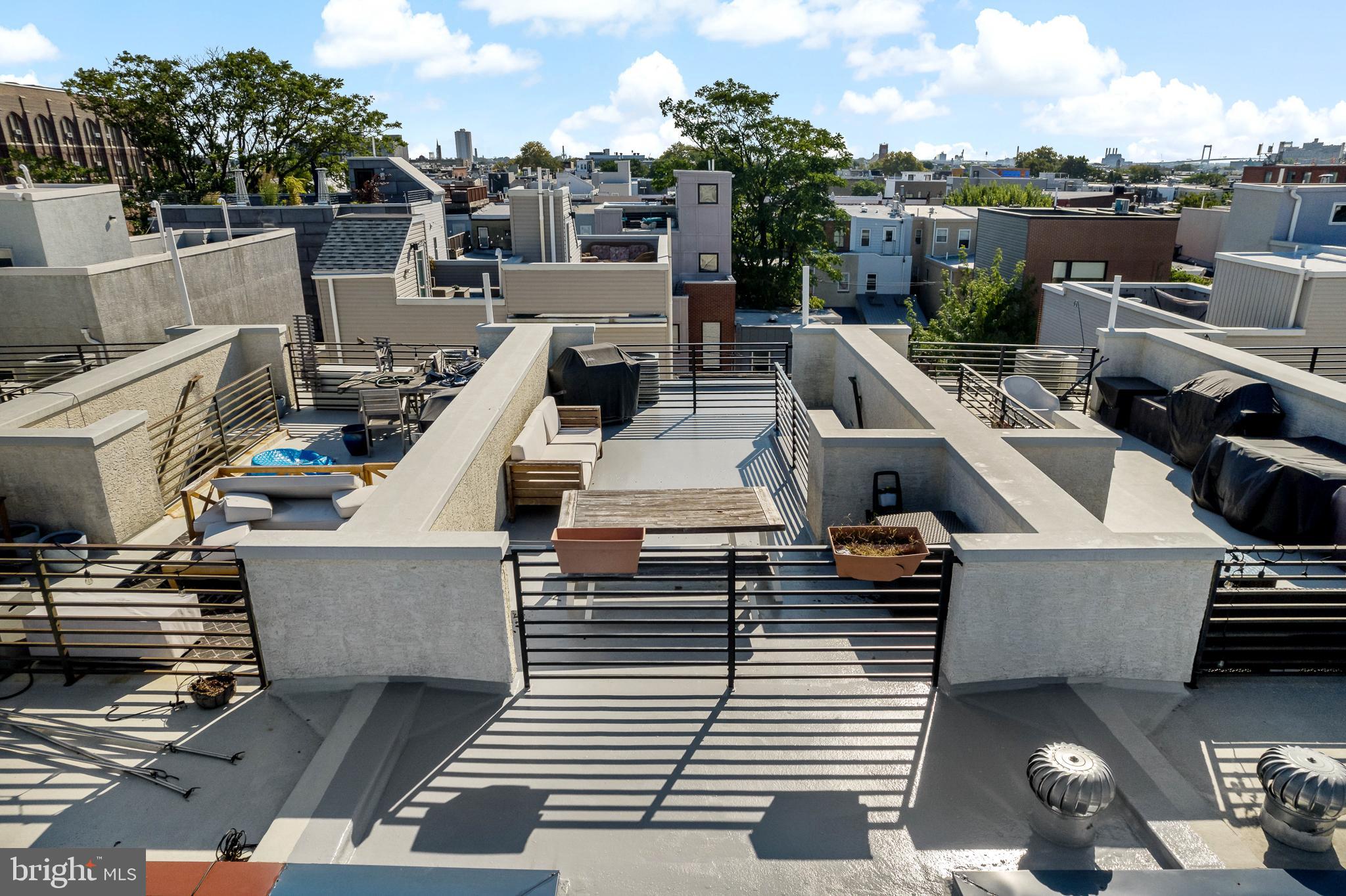 1319 S CHADWICK STREET