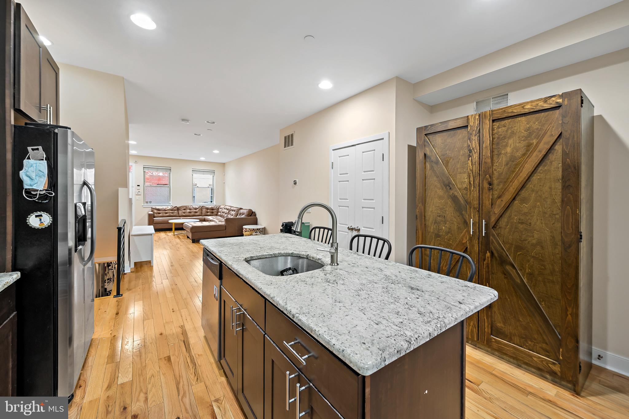 1319 S CHADWICK STREET