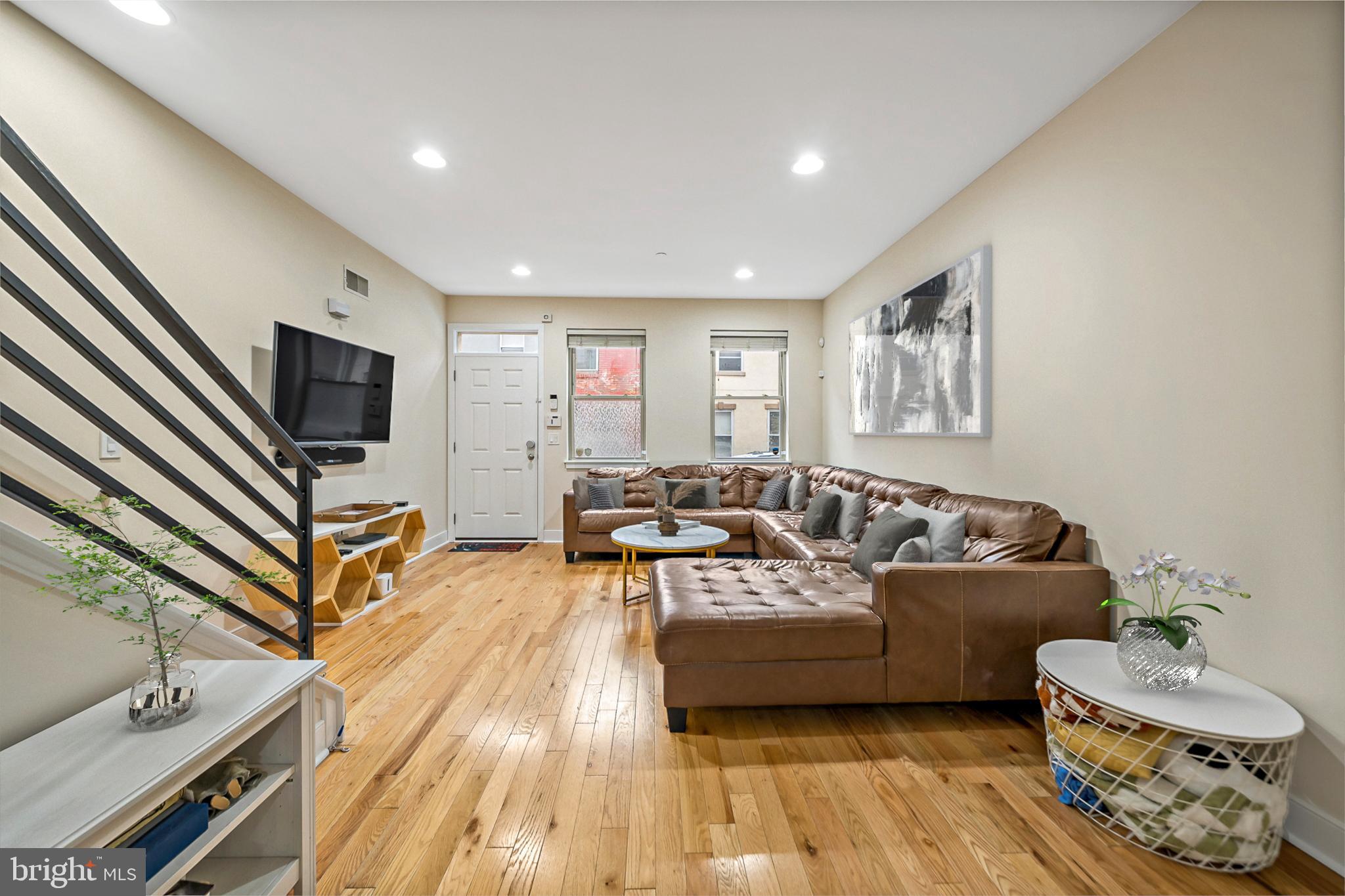 1319 S CHADWICK STREET