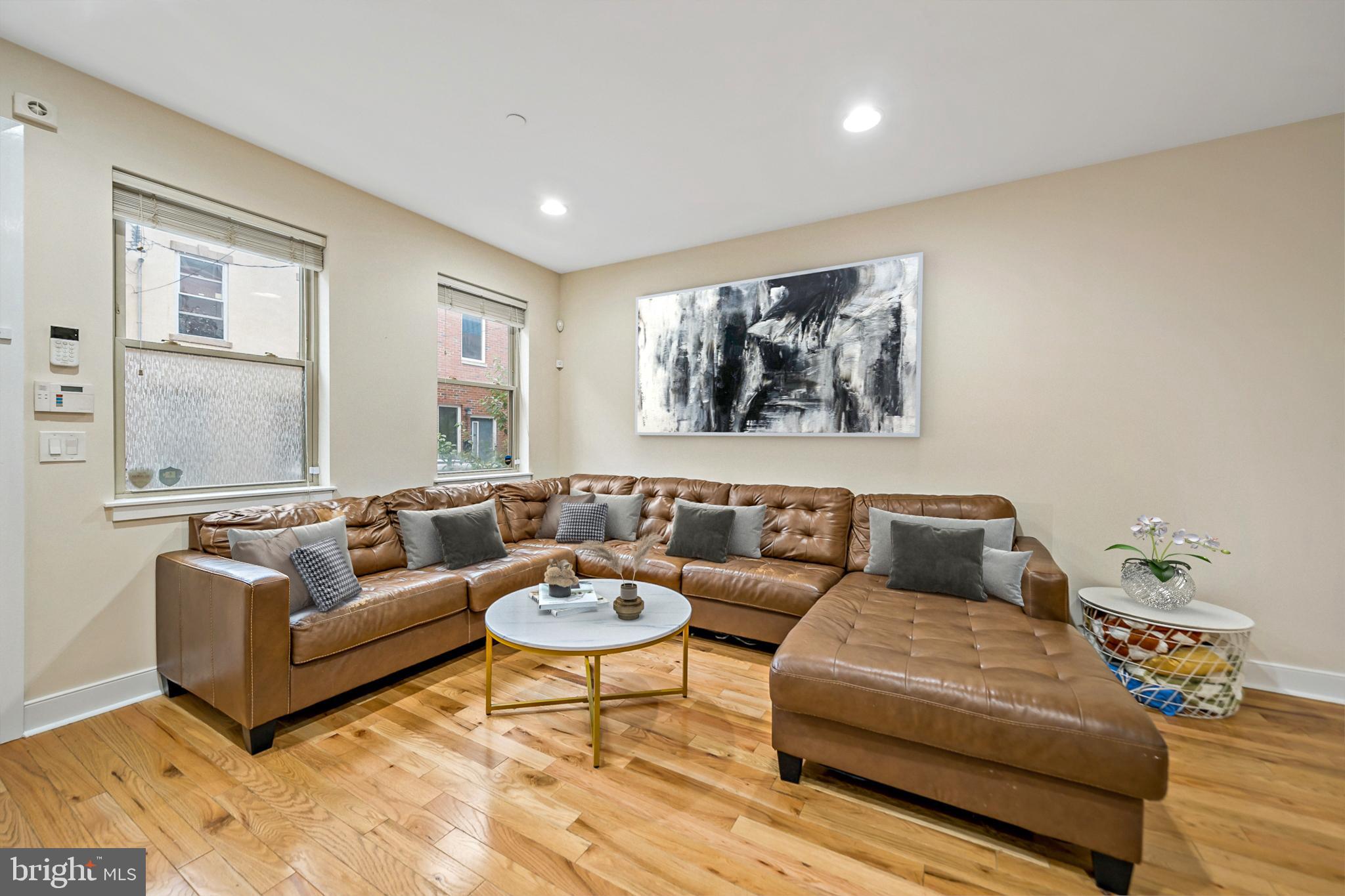 1319 S CHADWICK STREET