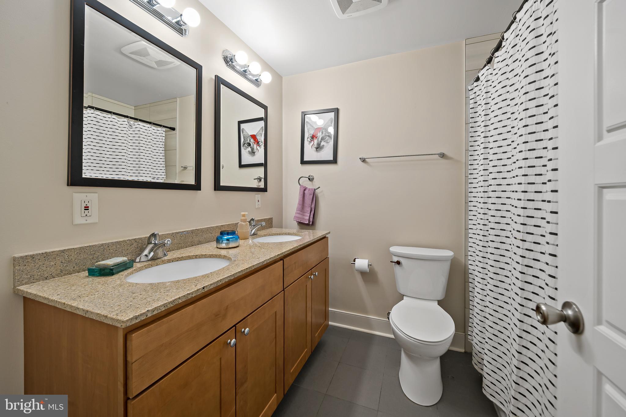 1319 S CHADWICK STREET