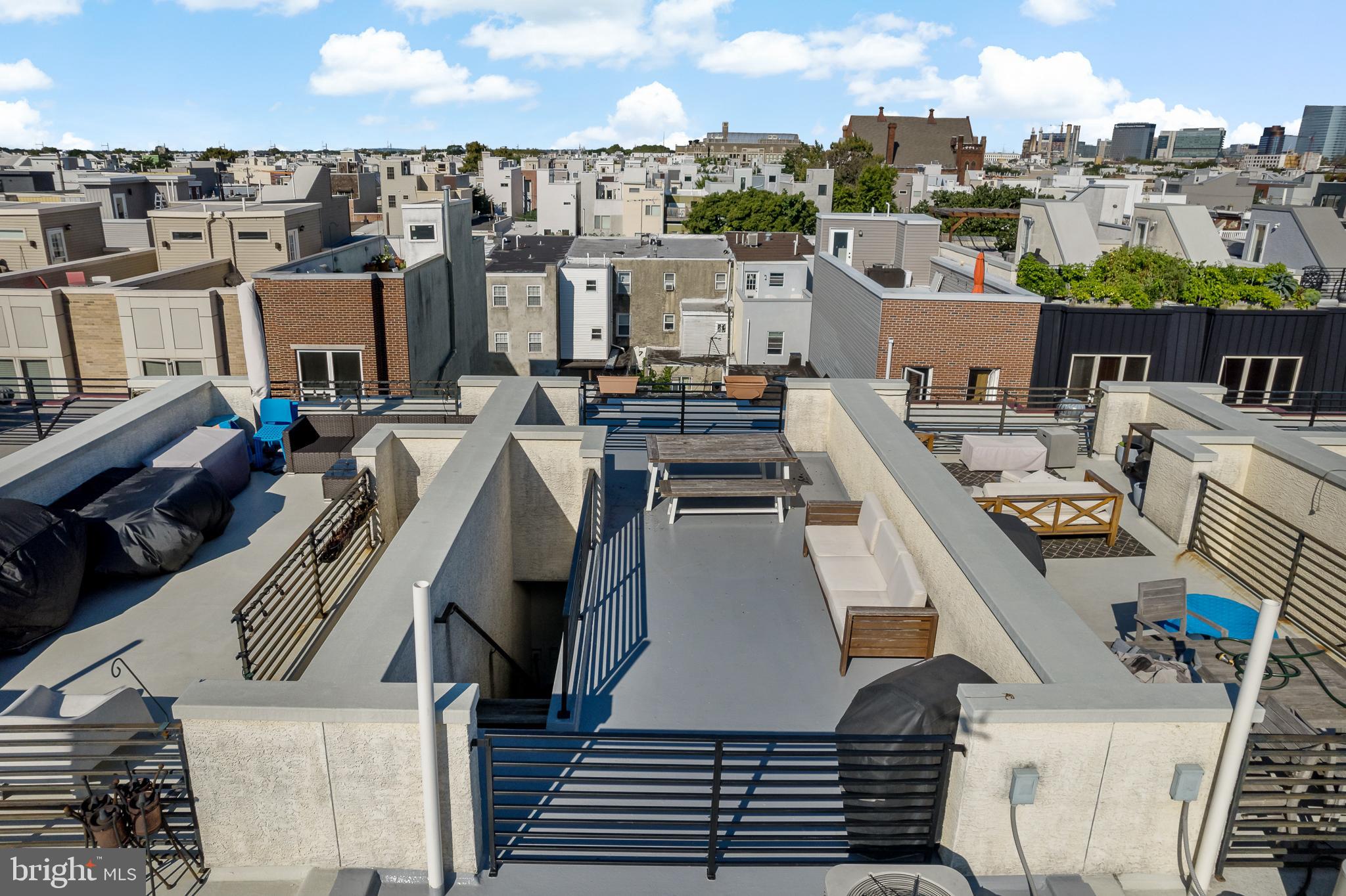 1319 S CHADWICK STREET