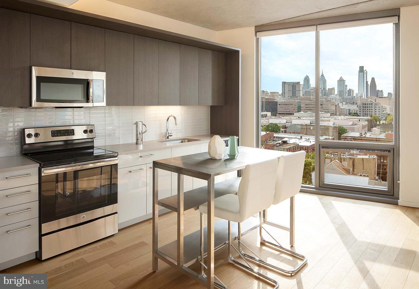 205 RACE STREET Unit: 1B-16B