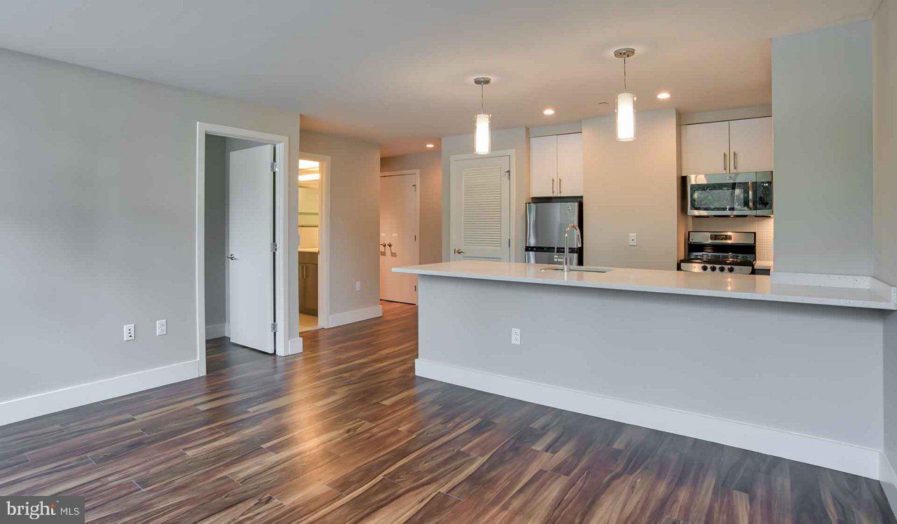 2200 BENJAMIN FRANKLIN PARKWAY Unit: 1B-S0908