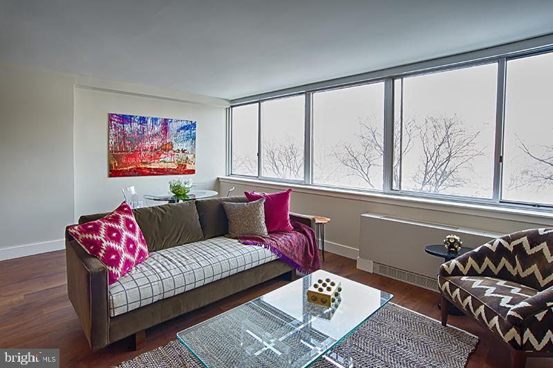 2200 Benjamin Franklin PARKWAY Unit: 1B-S1010