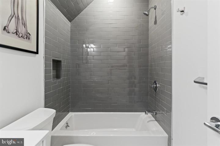 2001 E Cumberland STREET Unit: A