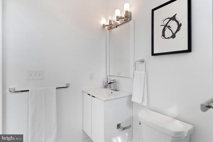 2001 E Cumberland STREET Unit: A