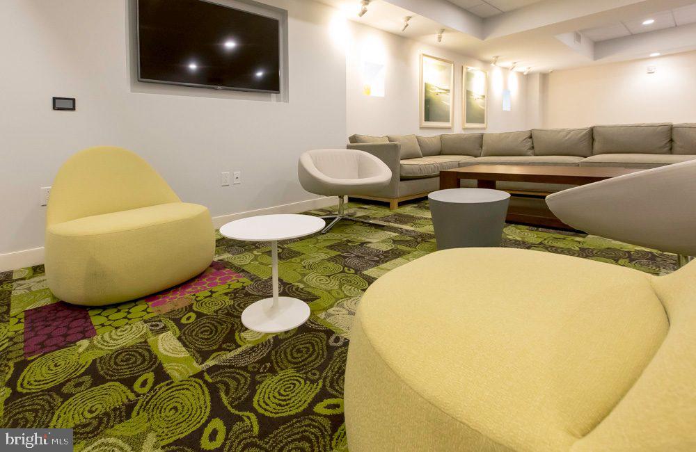 42 S 15th STREET Unit: 2B-1108